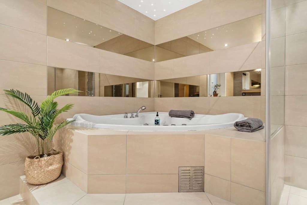 Penthouse Leilighet 200 Kvm Vakker Sjoutsikt. Lägenhet Bergen Exteriör bild