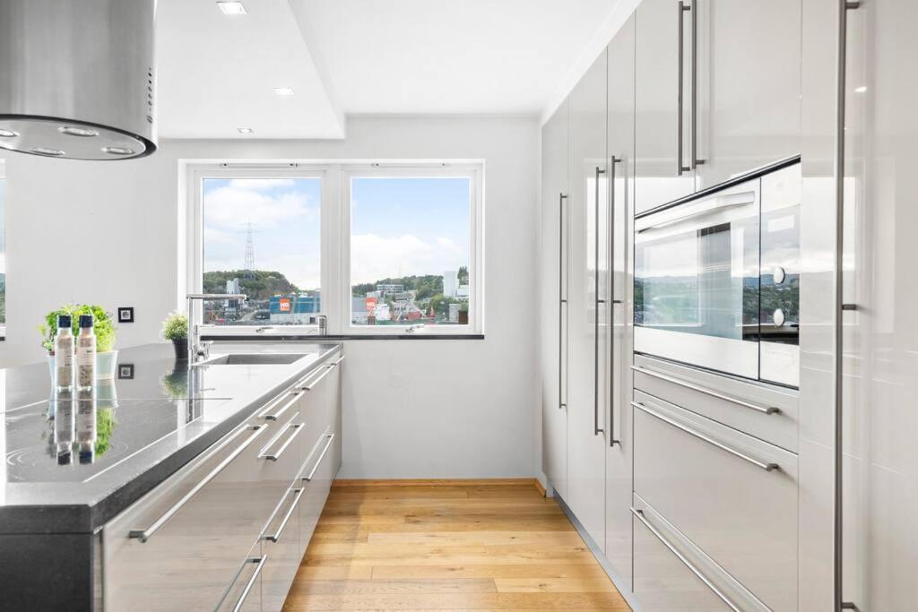 Penthouse Leilighet 200 Kvm Vakker Sjoutsikt. Lägenhet Bergen Exteriör bild
